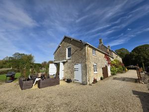 Garden and Side Aspect- click for photo gallery
